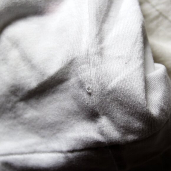 BNWT AW20 COMME DES GARCONS PLAY POLKA DOT 2HEART TSHIRT S - Picture 15 of 15